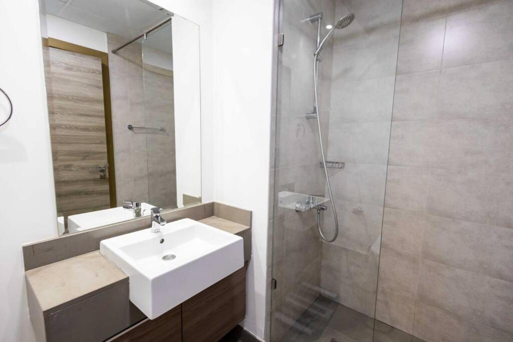 Apartment Lux Independent Studio In Jvc Dubai