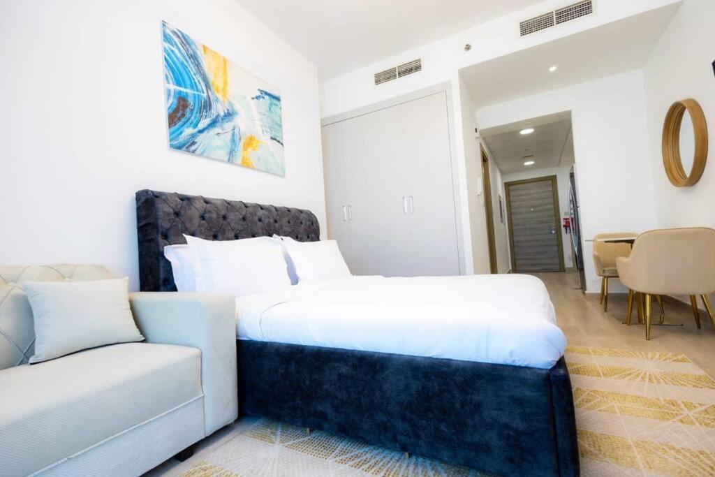 Apartment Lux Independent Studio In Jvc Dubai